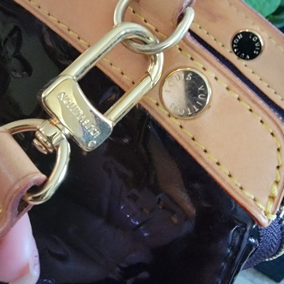 Louis Vuitton Brea MM - Picture 3 of 13